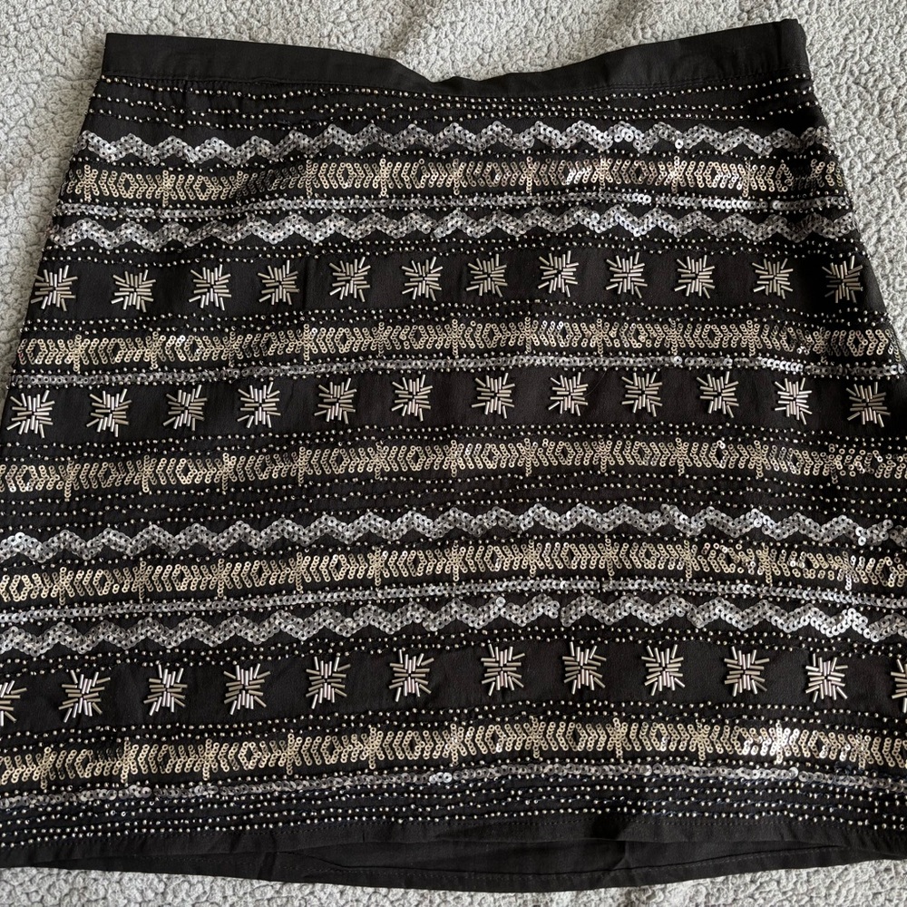 Verty Black and Silver Patterned Mini Skirt Beaded